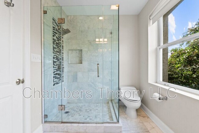 Building Photo - 2131 S St NW