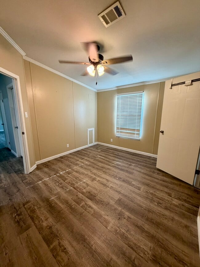 Building Photo - 215 Martin-Prejean Rd