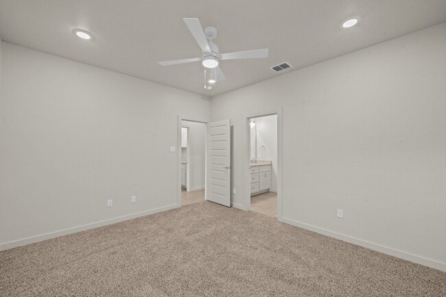 Building Photo - Brand new townhomes in Frenship East!