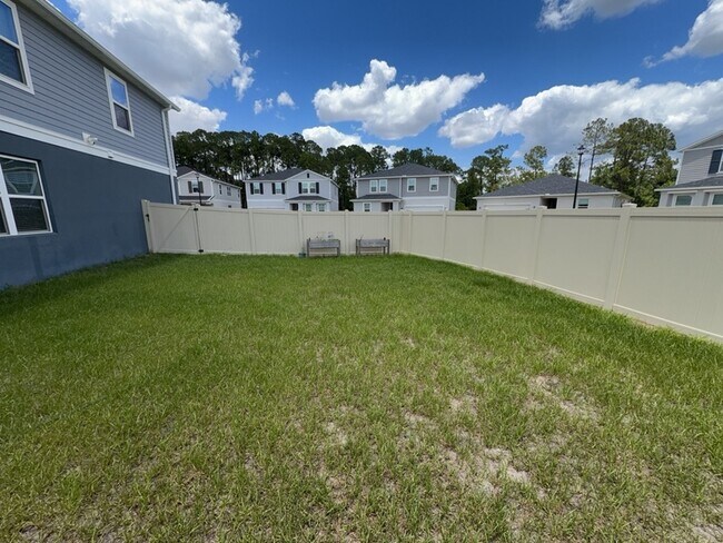 Building Photo - 3230 Sanctuary Dr