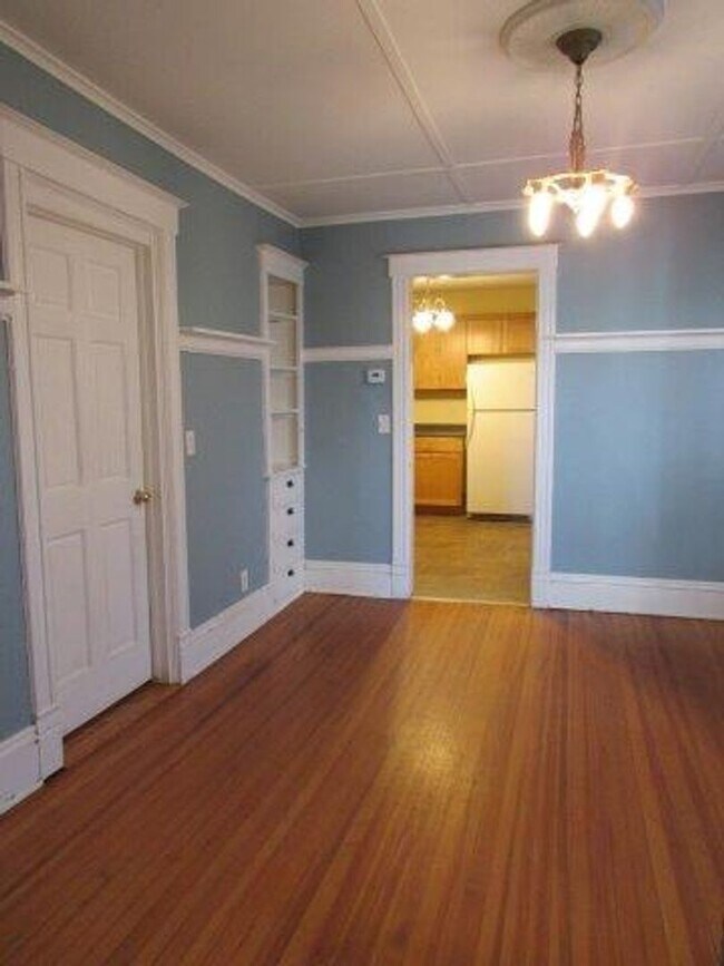 Building Photo - 1129 Williamson St