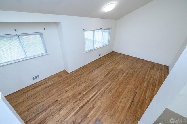 Building Photo - 186 Central Ave