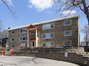 Building Photo - Pillsbury Manor II