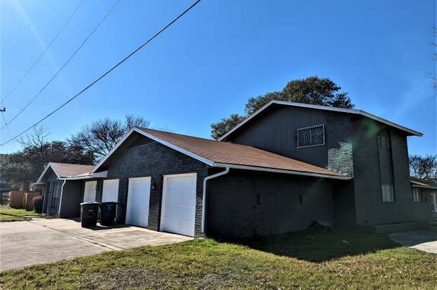 Building Photo - 2330 Blossom Dr