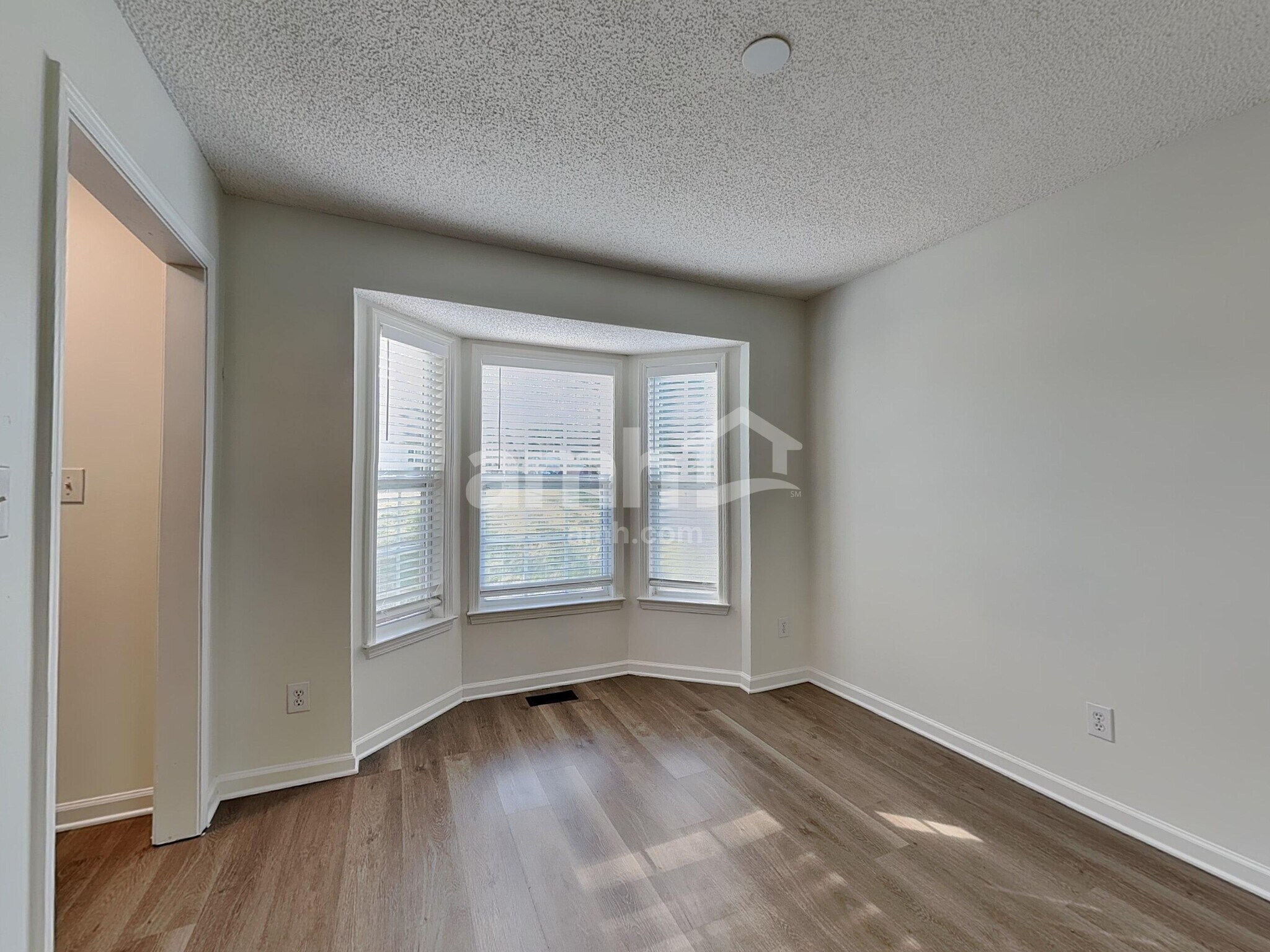 Building Photo - 205 Wood Green Dr