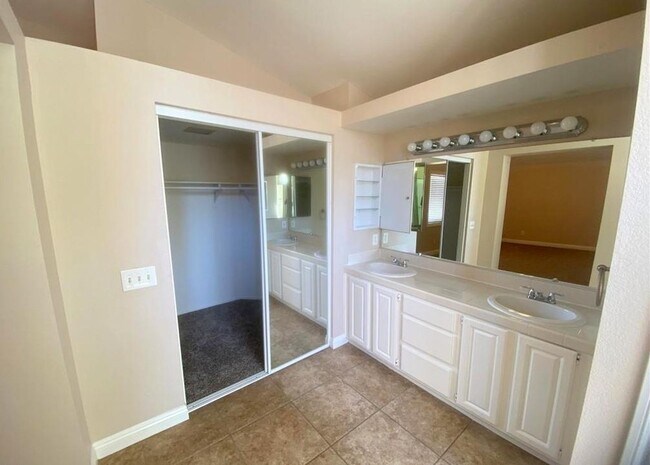 Building Photo - Wolf Valley Estates - Pool and Spa - Pets ...
