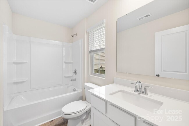 Building Photo - 10159 Chatham Run Ln