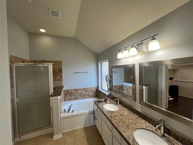 Building Photo - 7806 Crystal Moon Dr