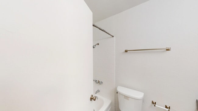 Building Photo - 410 Alameda del Prado