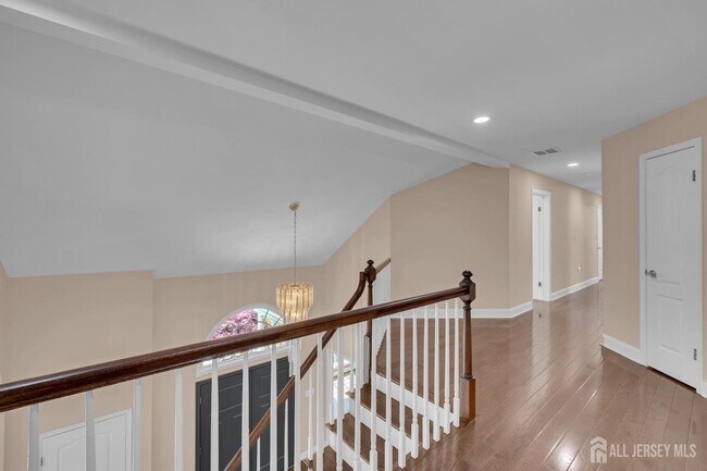 Building Photo - 4 Stults Dr