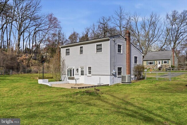 Building Photo - 1425 D St