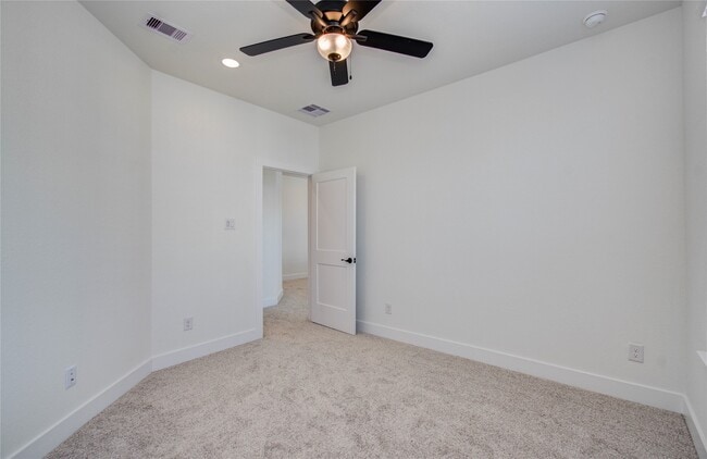 Building Photo - 15110 Dry Crk Jct Pl