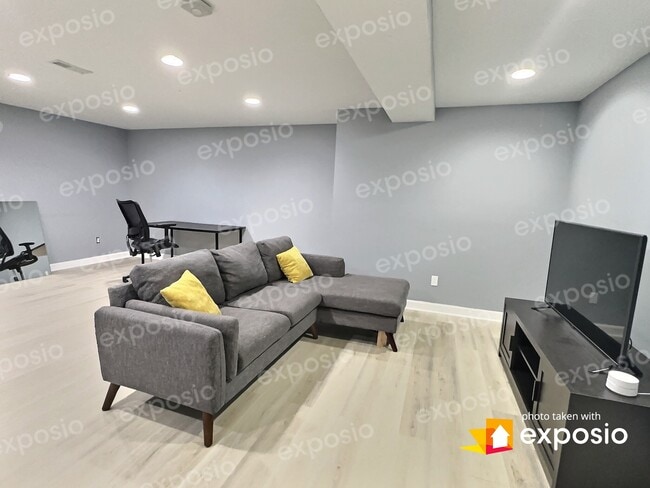 Basement Studio - 4466 Edan Mae Ct