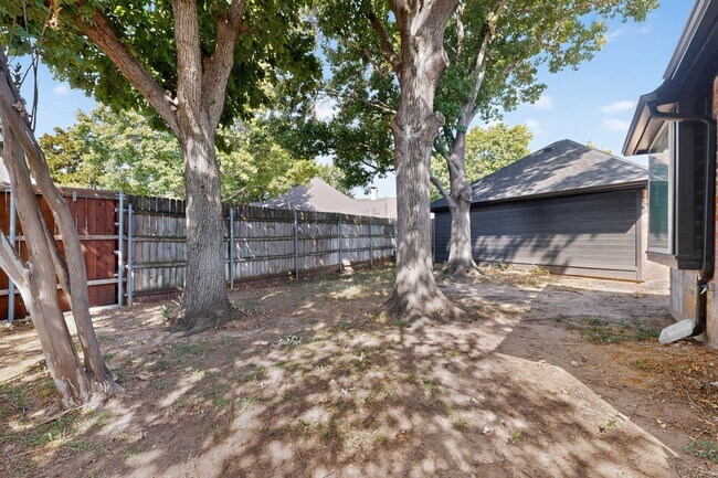 Building Photo - Keller Gem Looking TO Be Your Home!!!