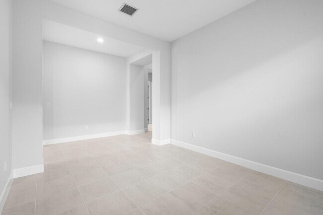 Building Photo - 14192 Lacebark Ln