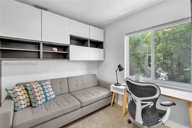Building Photo - 16601 Sapphire Manor