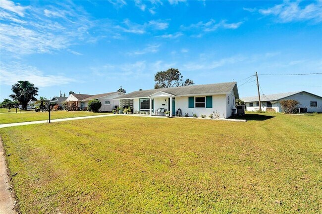 Building Photo - 1216 Hacienda Dr