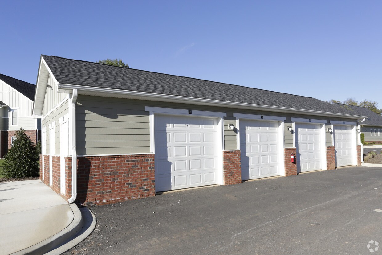 Ballantyne Commons Storage Dandk Organizer