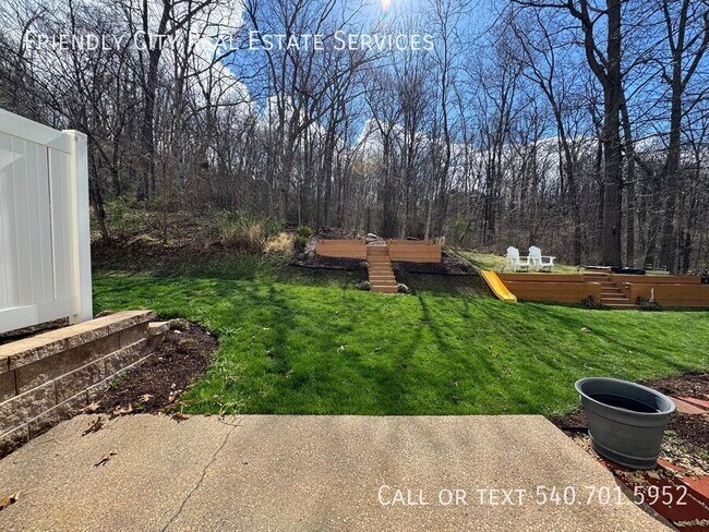 Building Photo - 565 Spring Oaks Drive