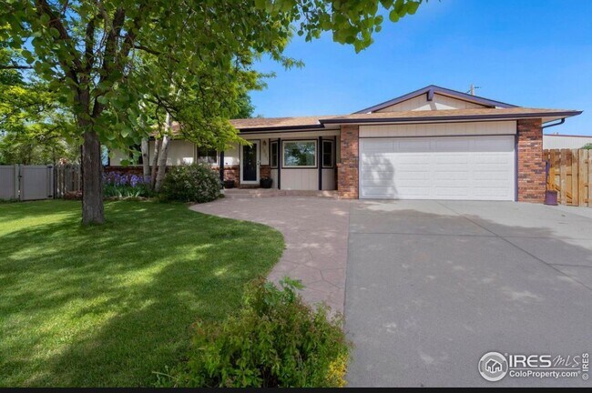 Primary Photo - 1621 Kennedy Ave