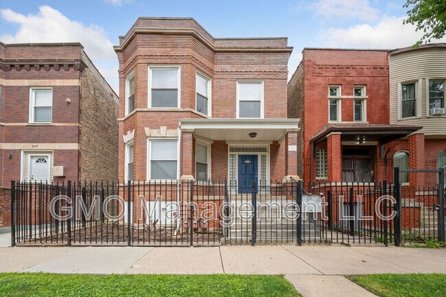 Building Photo - 4230 W Adams St