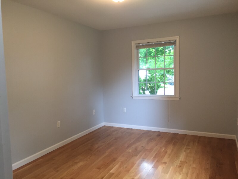 Building Photo - 141 Maplewood Ln