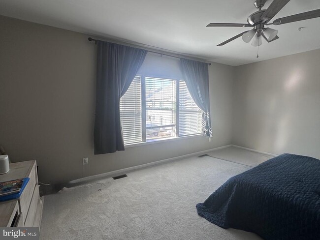 Building Photo - 43700 Tansy Way