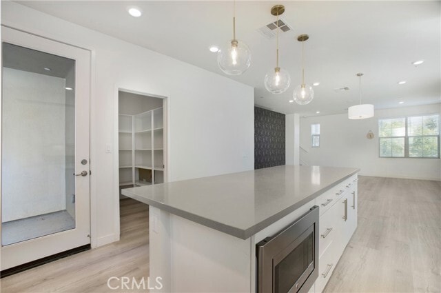 Building Photo - 148 Acamar