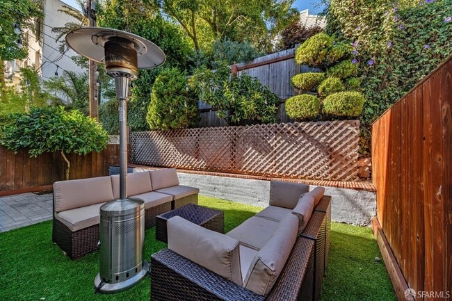 Building Photo - 2856 Sacramento St