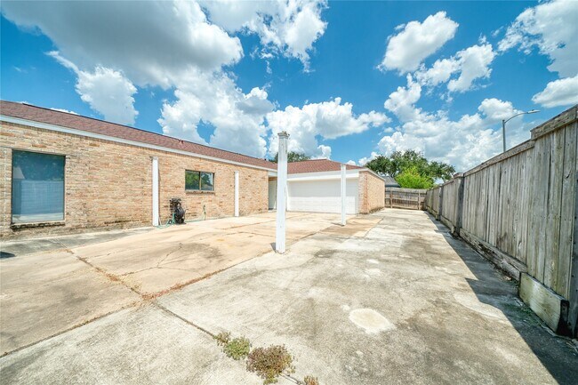 Building Photo - 10919 Villa Lea Ln
