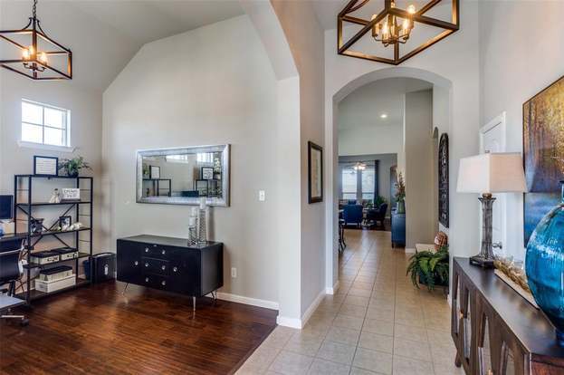 Building Photo - 3208 Thicket Dr