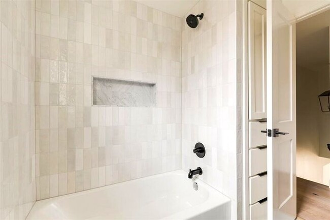 Building Photo - 4 Bedroom 2.5 Bath 2 Car Garage in Quail C...