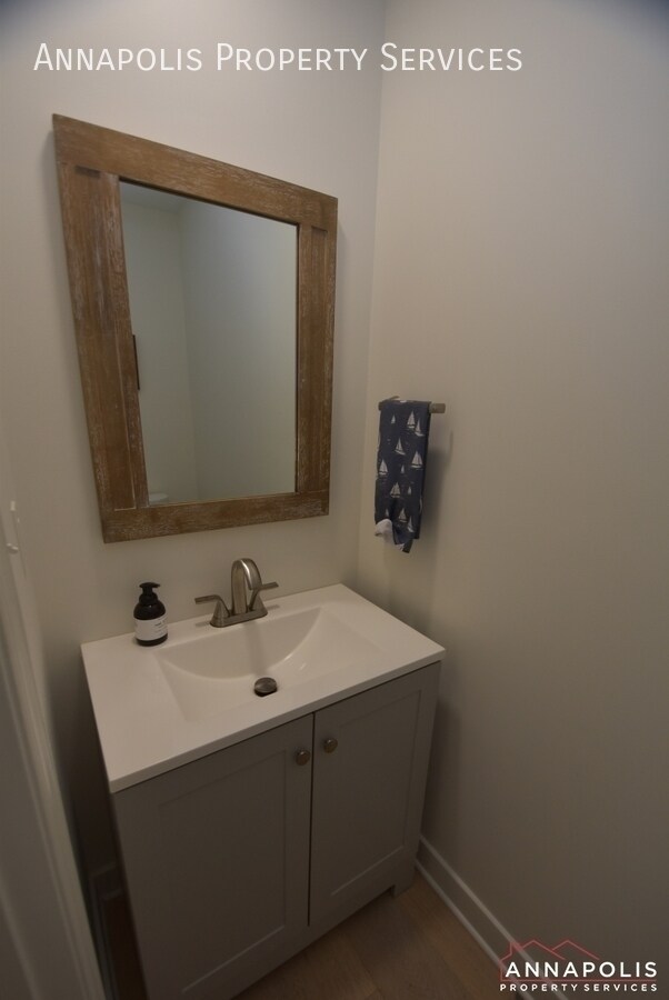 Building Photo - 1107 Brassie Ct