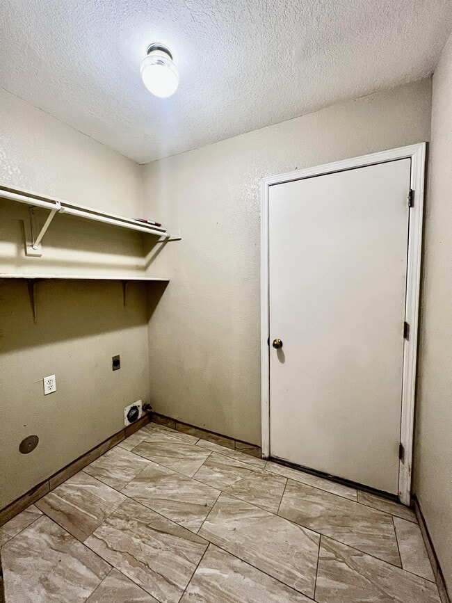 Building Photo - 12266 Amstater Cir