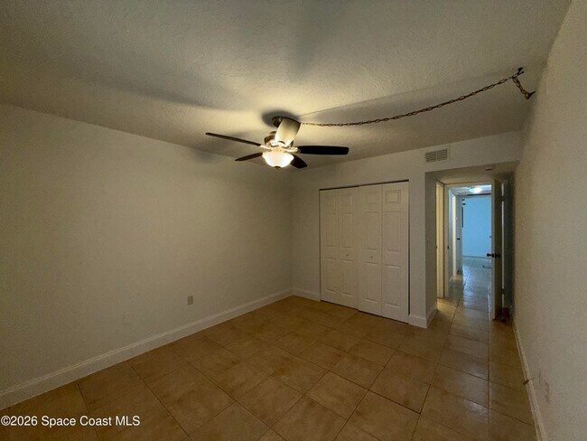Building Photo - 1554 University Ln