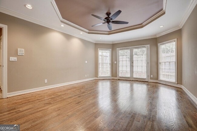 Building Photo - 9485 Nesbit Lakes Dr