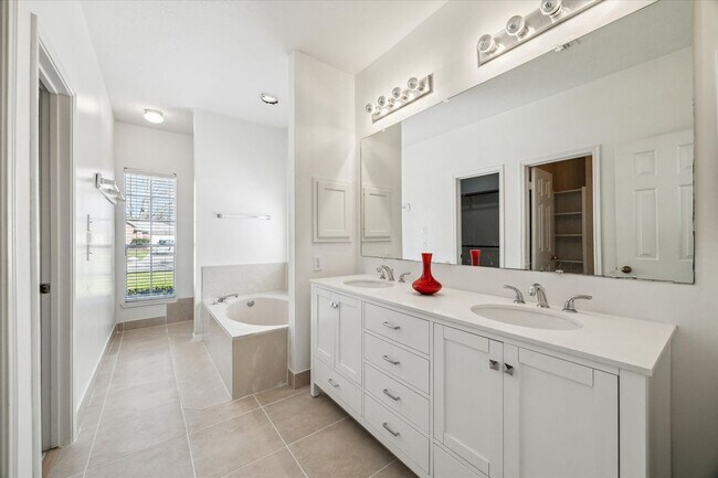 Building Photo - 3115 Woodcreek Glen Ln