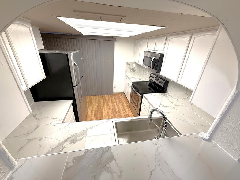 Building Photo - 4557 N O'Connor Rd