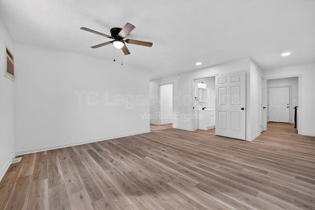 Building Photo - 127 Haymond Hwy