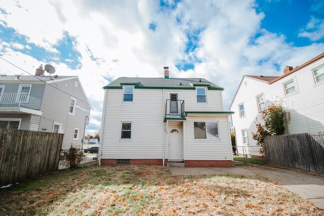 Building Photo - 4132 Berwick Ave