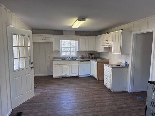 Building Photo - 3521 65th Ave