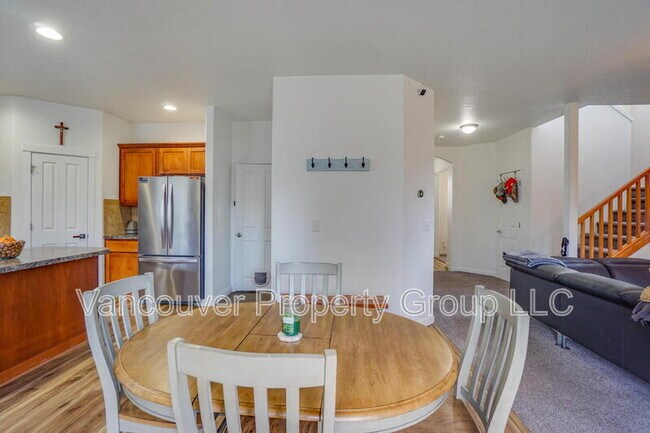 Building Photo - 6405 NE 87th Ave