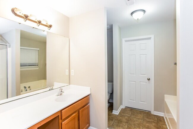 Building Photo - 1701 Seefin Ct