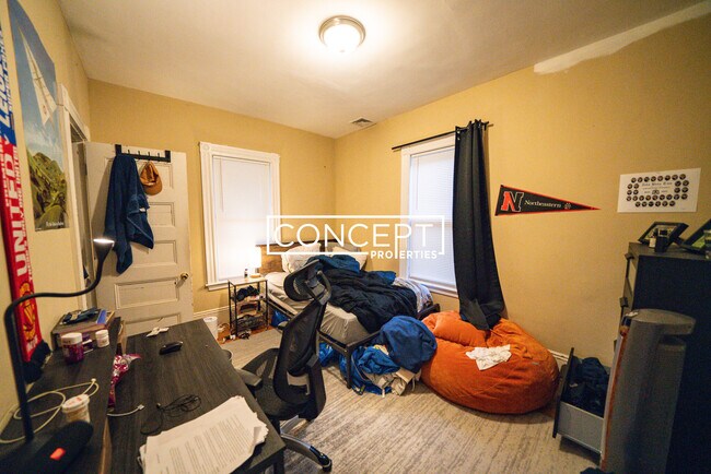 Building Photo - 63 Hillside St