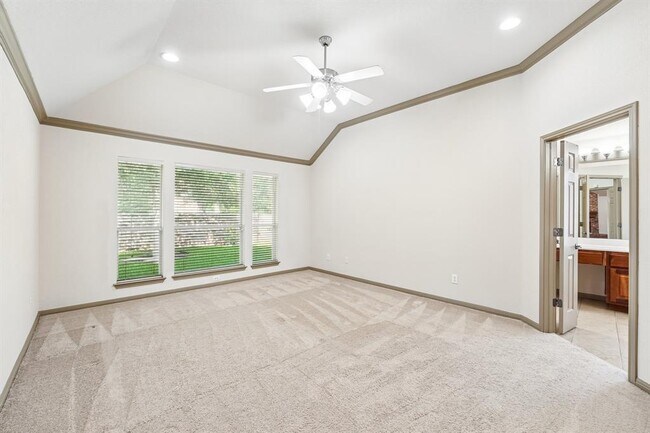 Building Photo - 10028 Lisi Anne Dr