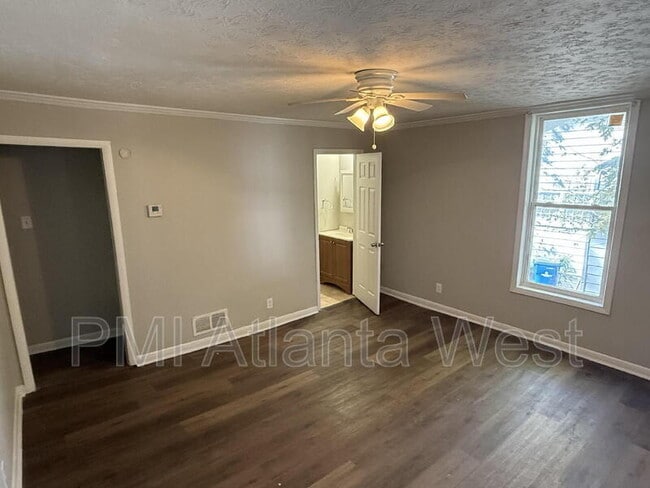 Building Photo - 1462 Saint Michael Ave