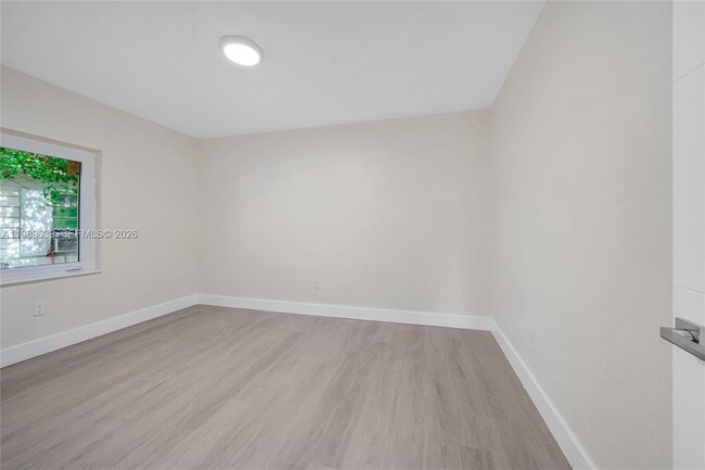 Building Photo - 2025 Fillmore St