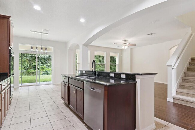 Building Photo - 660 Fanning Dr