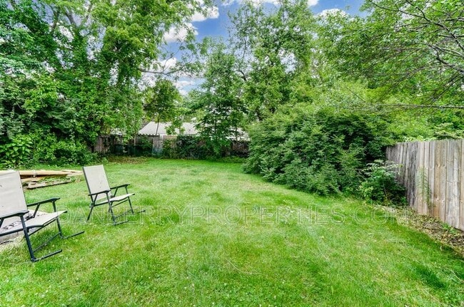 Building Photo - 3162 Kylemore Rd