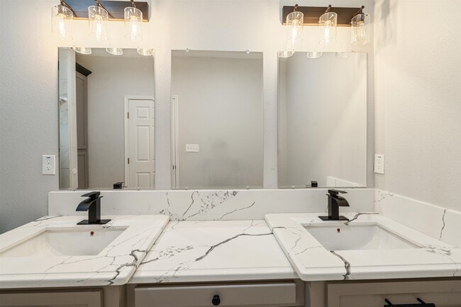 Building Photo - 203 Javier Dr